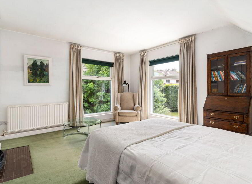 Keady Galleon, Stillorgan Park, Blackrock, Blackrock, A94P621