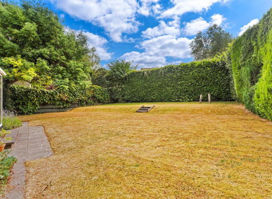 Keady Galleon, Stillorgan Park, Blackrock, Blackrock, A94P621