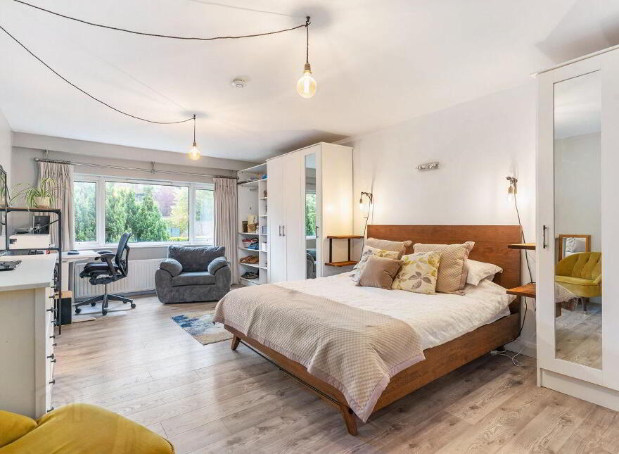 27 Ashurst, Mount Merrion Avenue, Blackrock, Blackrock, A94V046