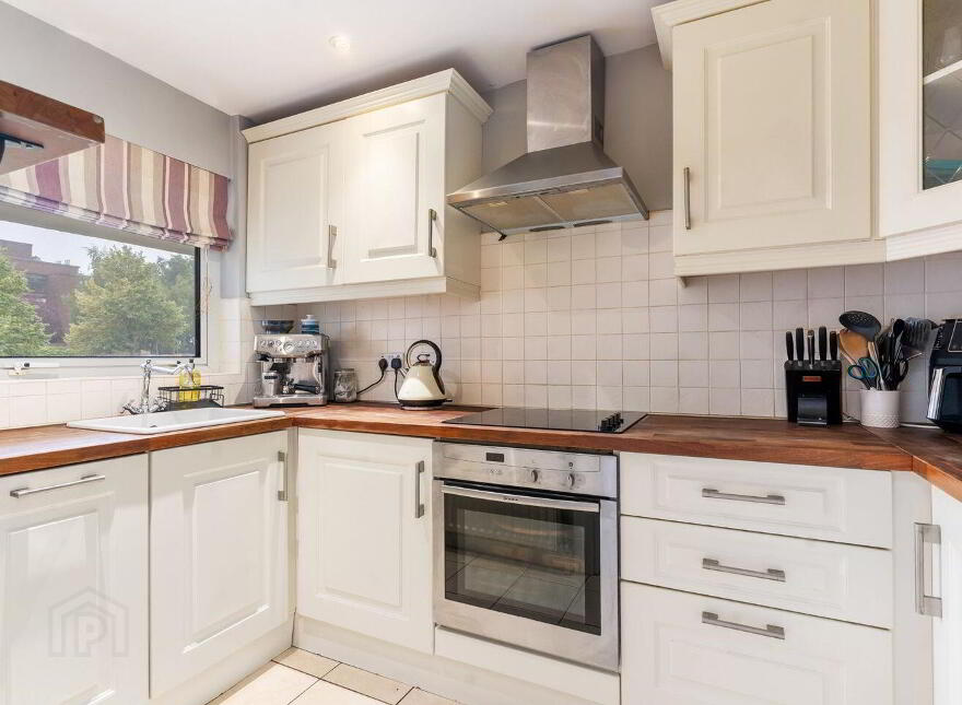 27 Ashurst, Mount Merrion Avenue, Blackrock, Blackrock, A94V046