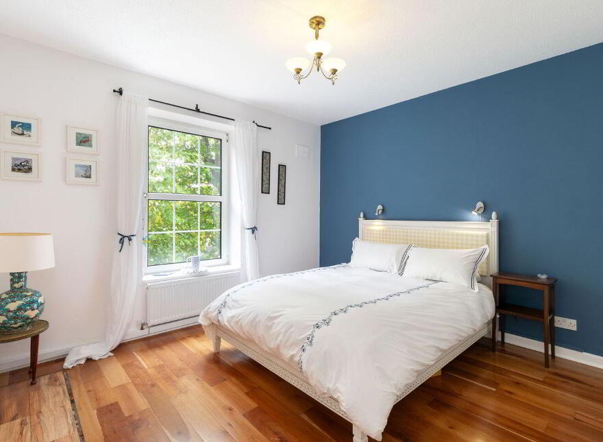 8 Verona, Queens Park, Monkstown, A94H228