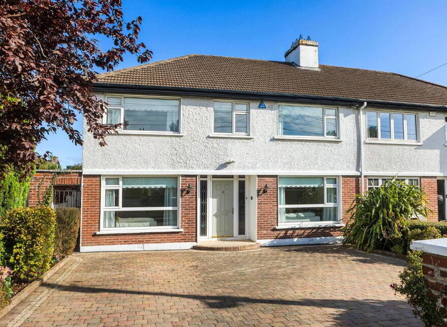 27 Woodbine Avenue, Booterstown, A94XV84 photo