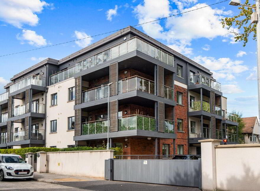 Apartment 3 Greygates Hall, Roebuck Avenue, Mount Merrion, A94FC67 photo
