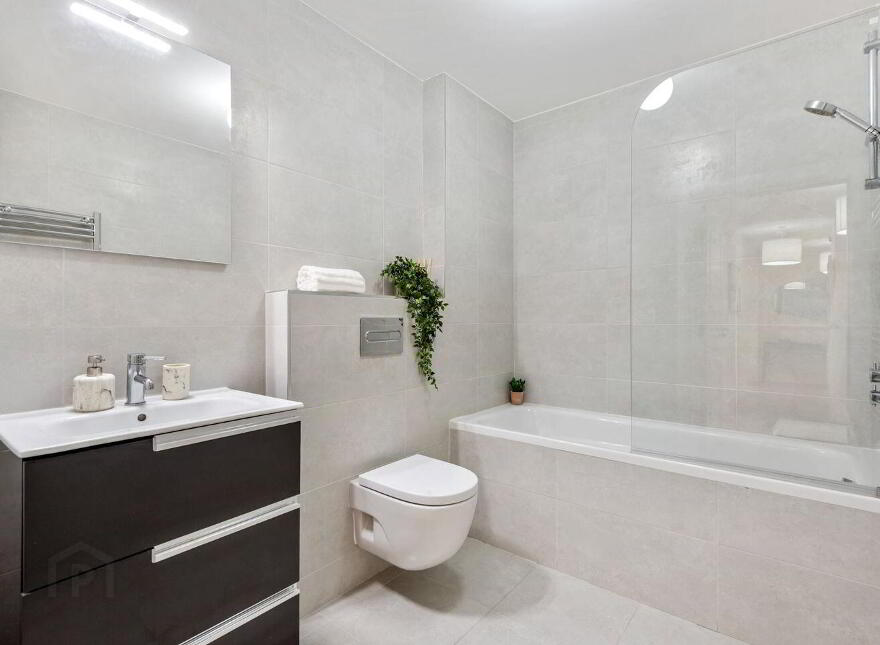 Apartment 3 Greygates Hall, Roebuck Avenue, Mount Merrion, A94FC67