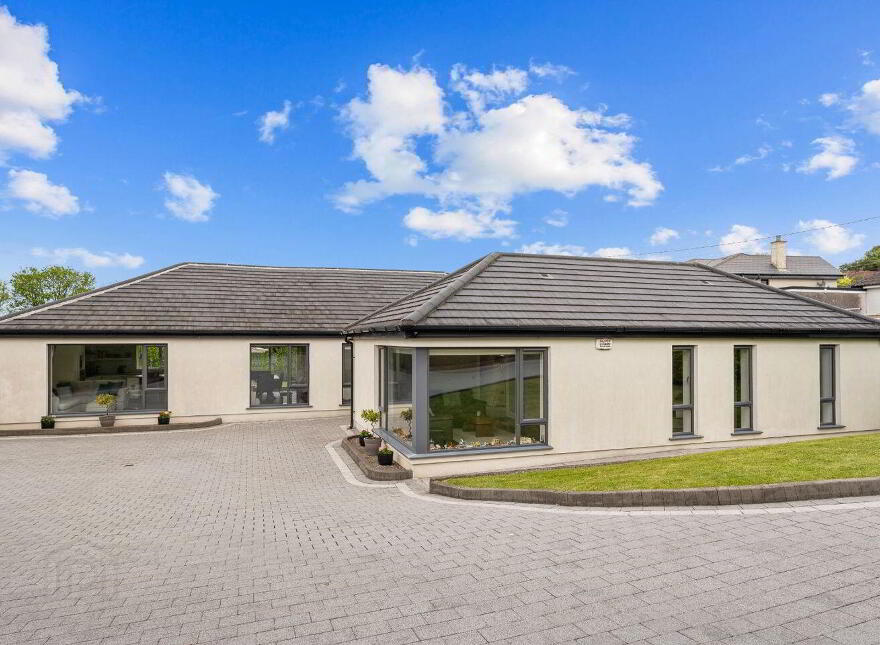 Ashbury, Carrigaline Road, Douglas, T12YY7A