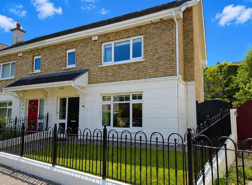 69 Clarkes Wood, Mount Oval Village, Rochestown, T12H6WR