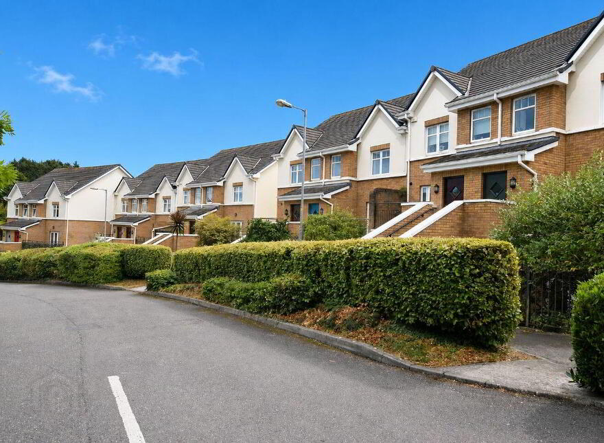 17 The Crescent, Harbour Heights, Passage West, T12KX06