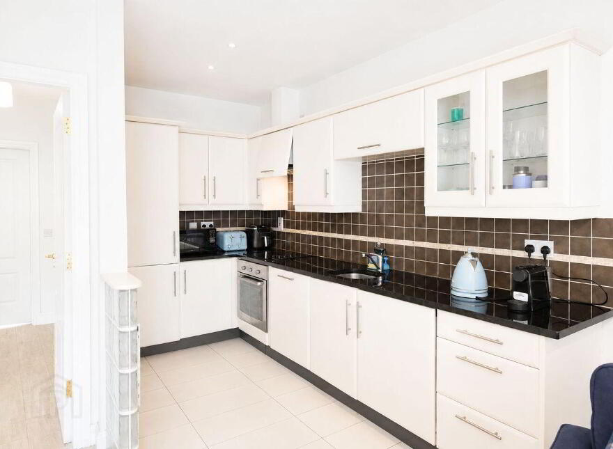 17 The Crescent, Harbour Heights, Passage West, T12KX06
