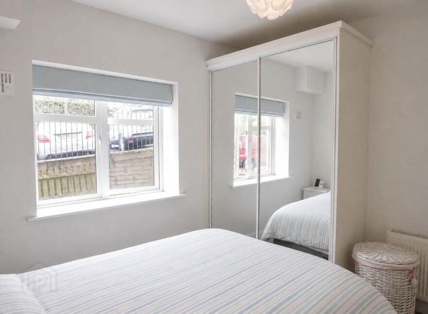 17 The Crescent, Harbour Heights, Passage West, T12KX06