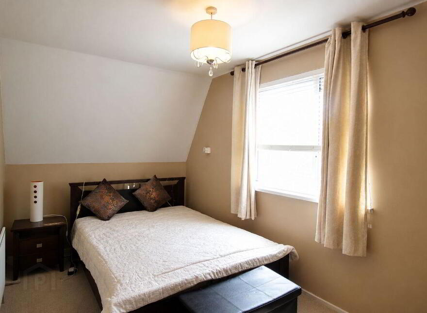 21 Rockwood, Mahon, T12X32T