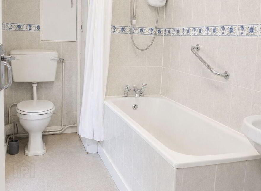 1 Rockview Terrace, Middle Glanmire Road, Montenotte, T23N017