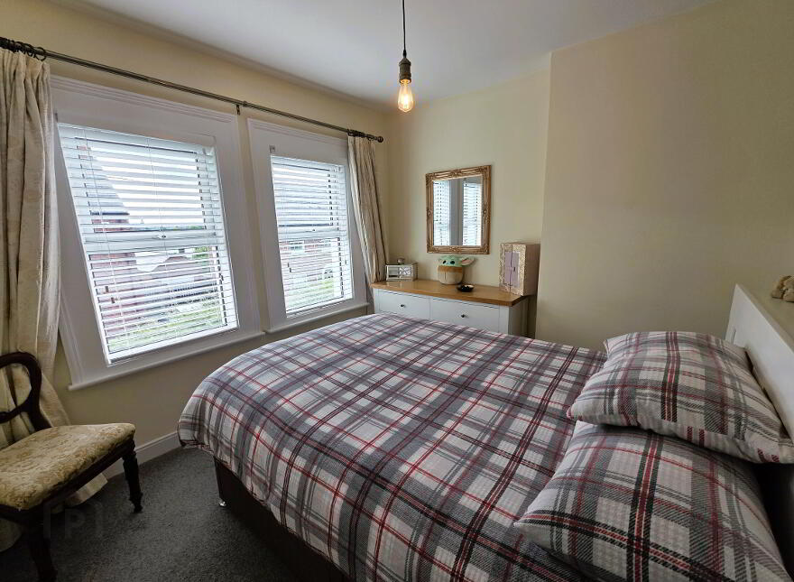 11 Bellevue Park, Lisburn, BT28 3DL