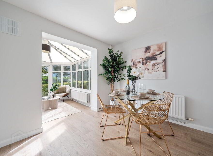 156 Locksley Park, Upper Lisburn Road, Belfast, BT10 0AT