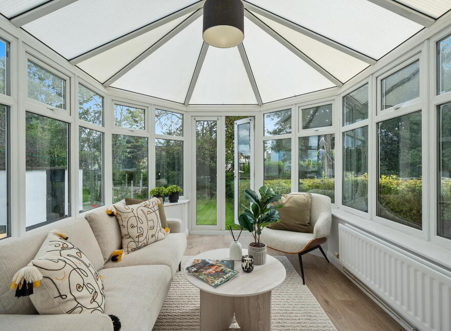 156 Locksley Park, Upper Lisburn Road, Belfast, BT10 0AT