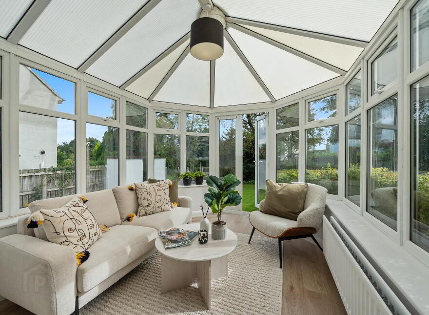 156 Locksley Park, Upper Lisburn Road, Belfast, BT10 0AT