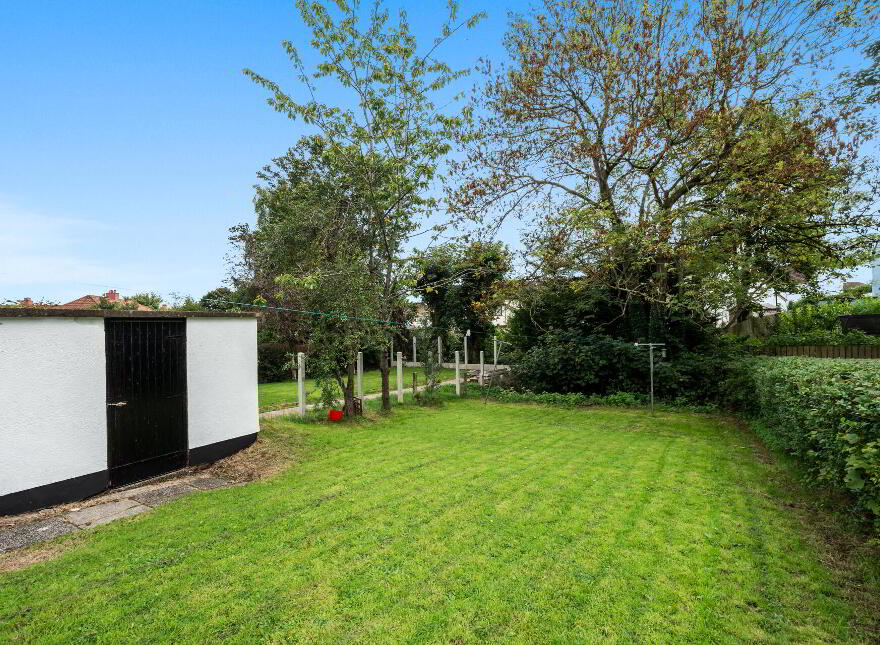 156 Locksley Park, Upper Lisburn Road, Belfast, BT10 0AT