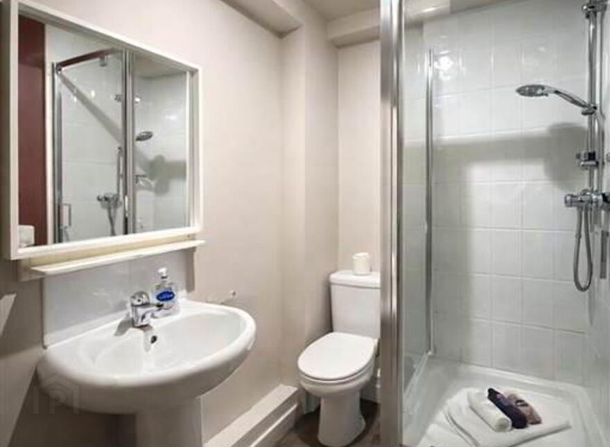 16 Shaftesbury Court, Marcus Ward Street, Belfast, BT7 1RY