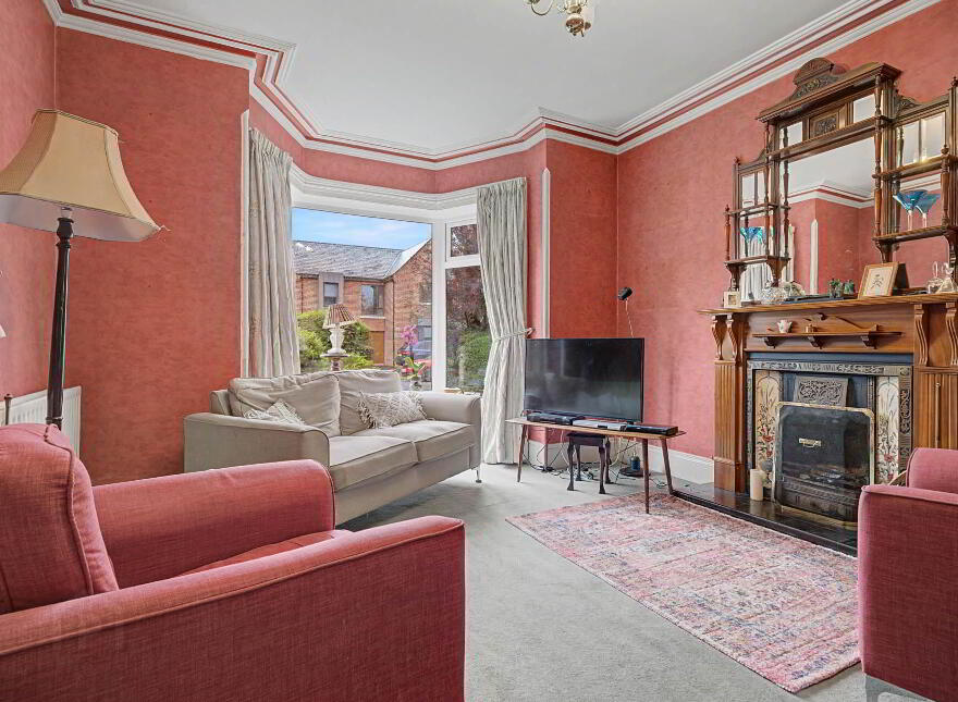 18 Deanfield, Limavady Road, Derry, BT47 6HY
