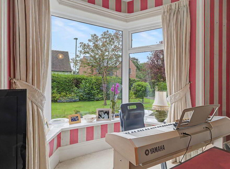 18 Deanfield, Limavady Road, Derry, BT47 6HY