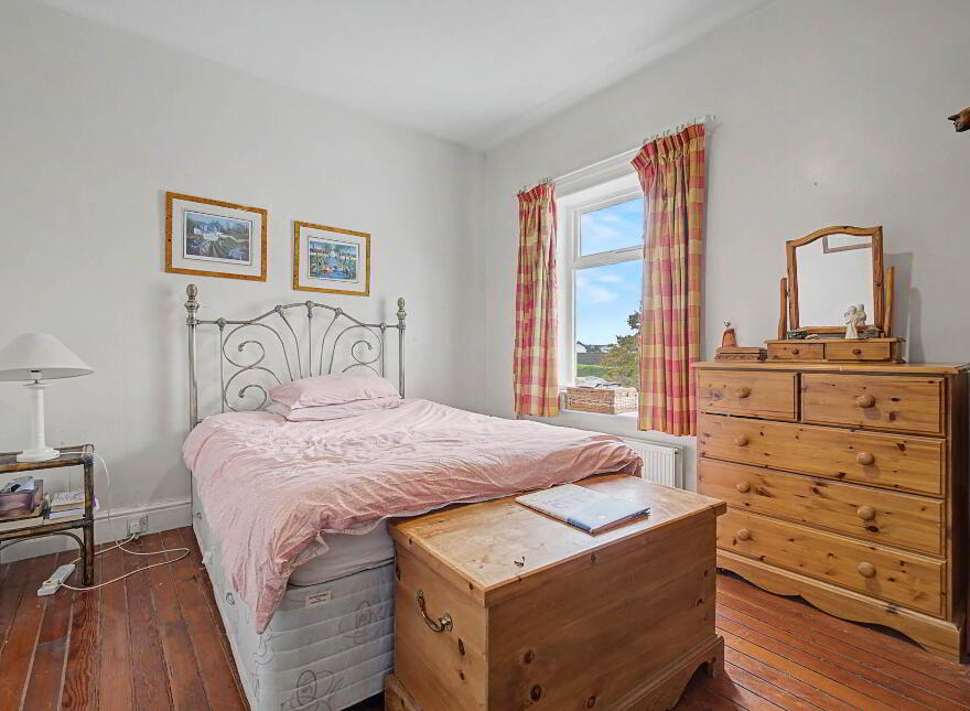18 Deanfield, Limavady Road, Derry, BT47 6HY
