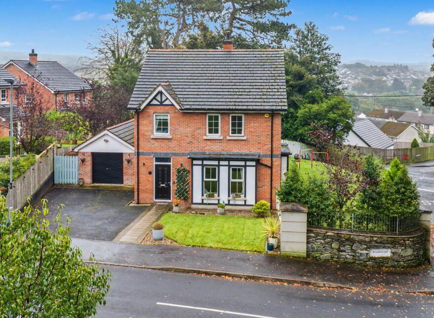 25 Brookmount, Dalys Brae, Derry, BT47 5AD