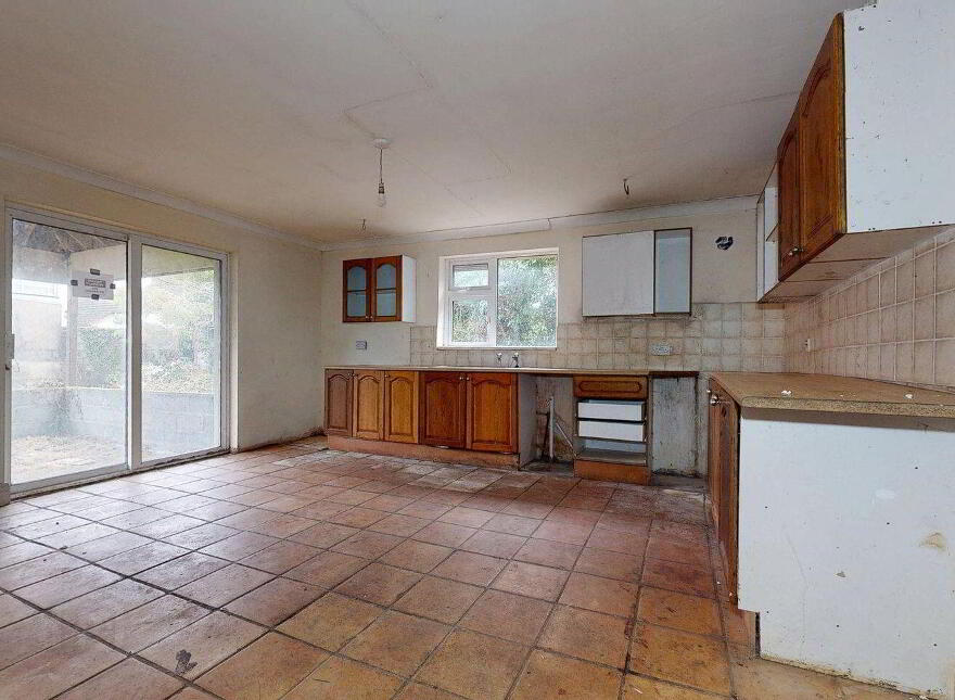 92 Knockaphunta Park, Castlebar, F23A586