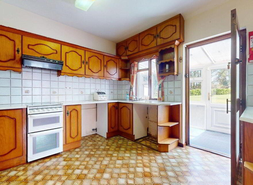 4 Bed Plus Granny Flat, "Lakeview", Derrylea, Cloonkeen, F23D767
