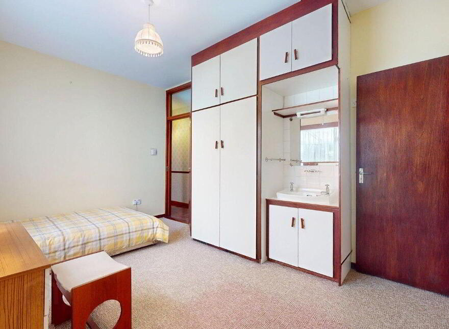 4 Bed Plus Granny Flat, "Lakeview", Derrylea, Cloonkeen, F23D767