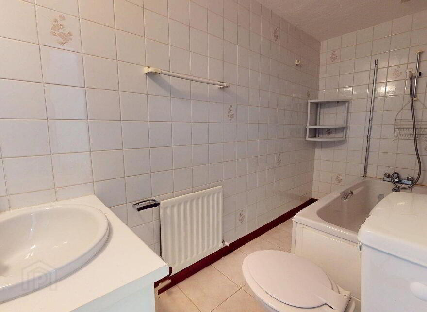 4 Bed Plus Granny Flat, "Lakeview", Derrylea, Cloonkeen, F23D767