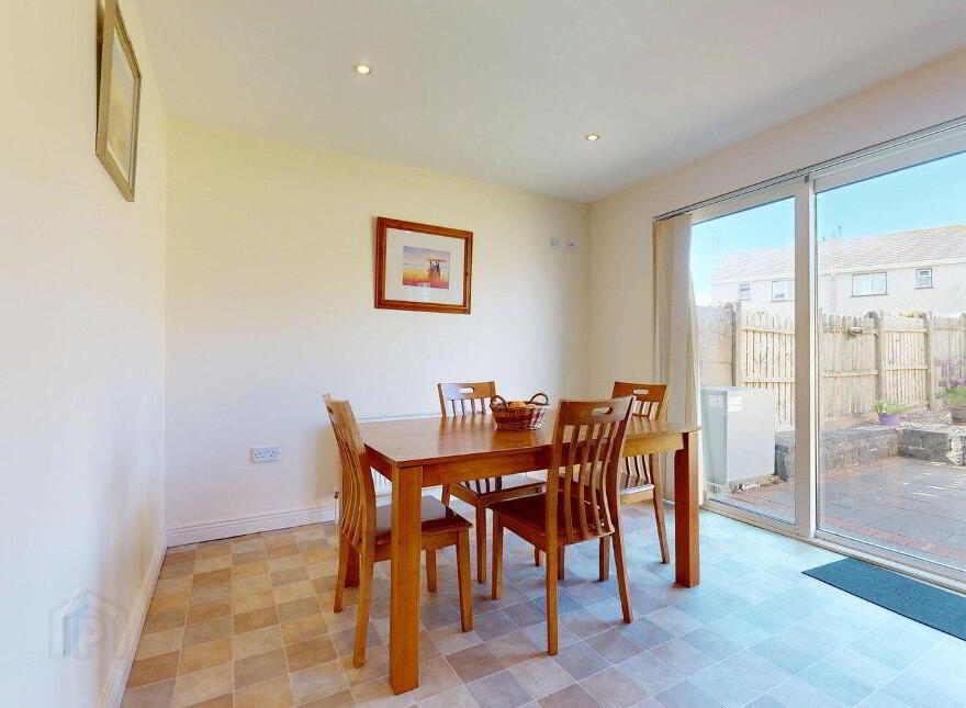 112 Manor Village, Westport Road, Castlebar, F23R598