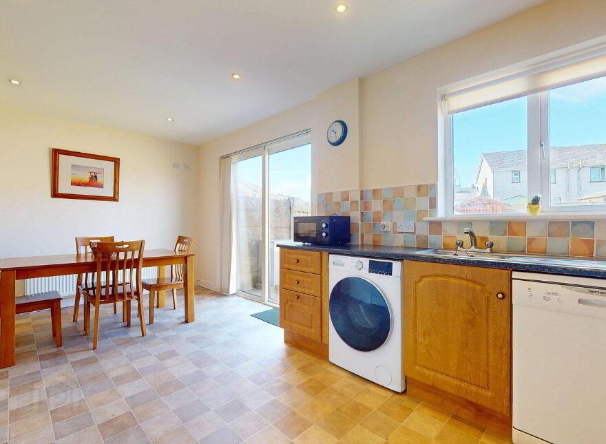 112 Manor Village, Westport Road, Castlebar, F23R598