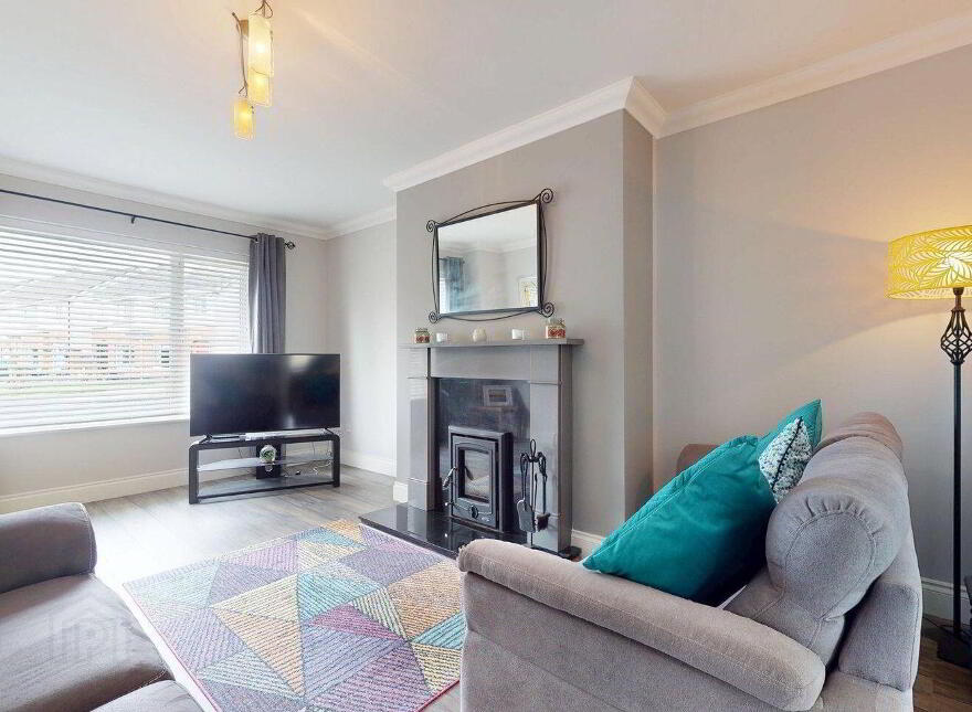 27 Lakeview, Castlebar, F23A243
