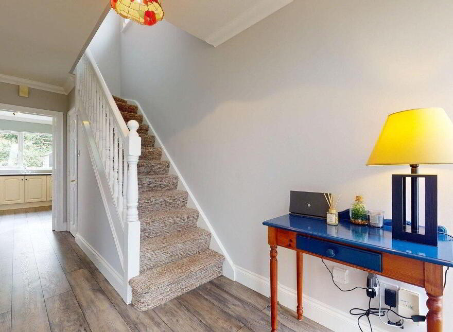 27 Lakeview, Castlebar, F23A243