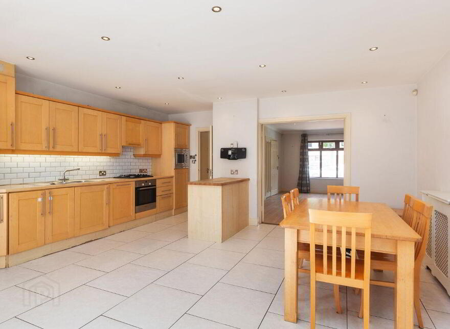 13 Brookvale Downs, Rathfarnham, Dublin 14, D14V205