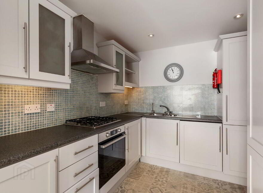 37 Temple Gardens, Northwood, Santry, Dublin 9, D09N8E2