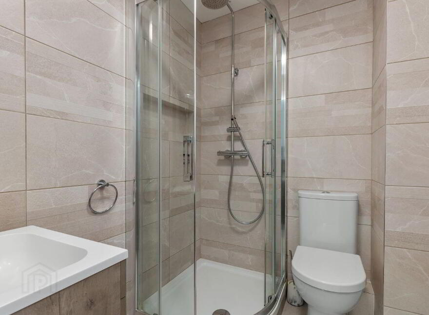 37 Temple Gardens, Northwood, Santry, Dublin 9, D09N8E2