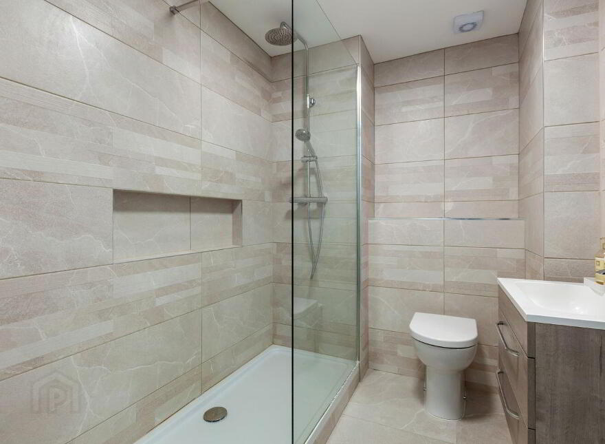 37 Temple Gardens, Northwood, Santry, Dublin 9, D09N8E2