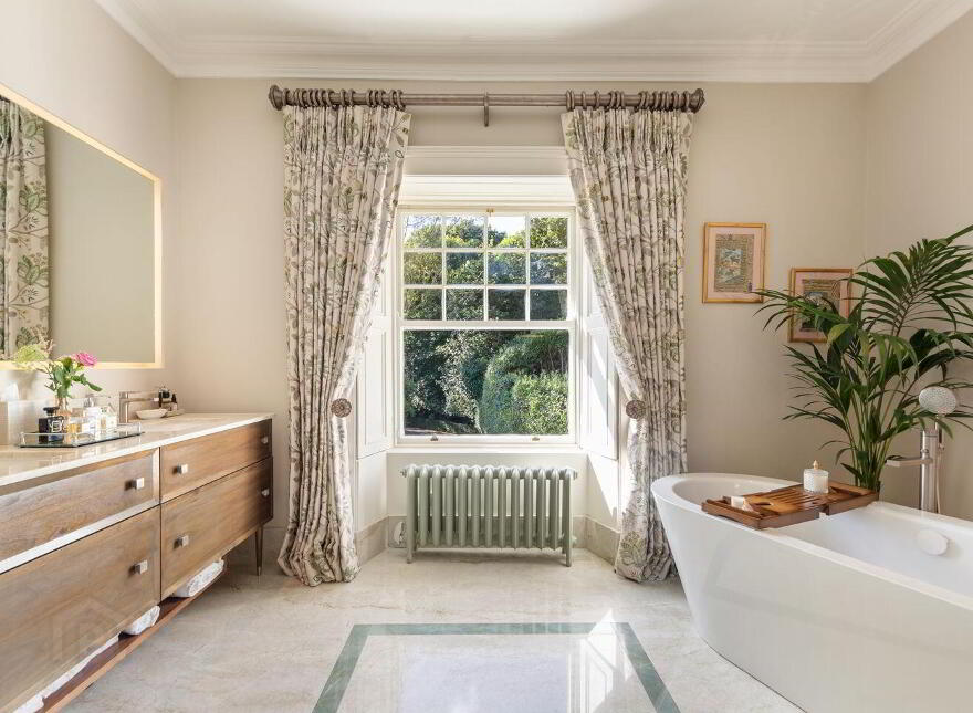 Kilmore, Kilmore Avenue, Killiney, A96F252
