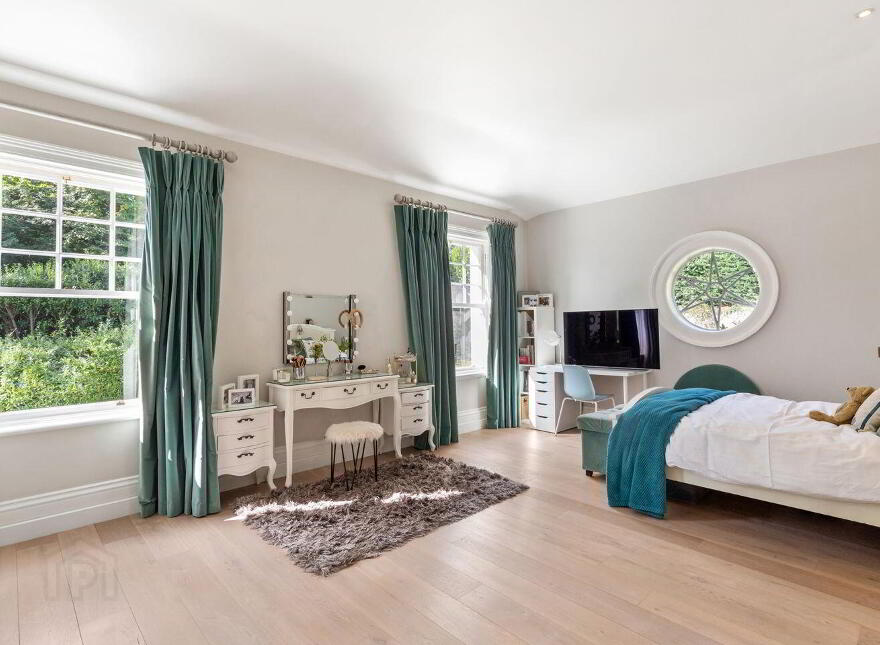Kilmore, Kilmore Avenue, Killiney, A96F252