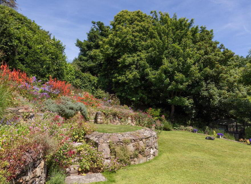 Kilmore, Kilmore Avenue, Killiney, A96F252