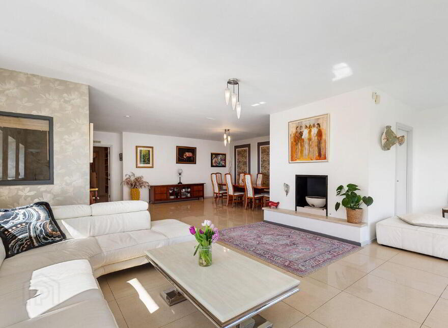 The Penthouse, No, 4 Killiney Hill Plaza, Killiney, A96XR62