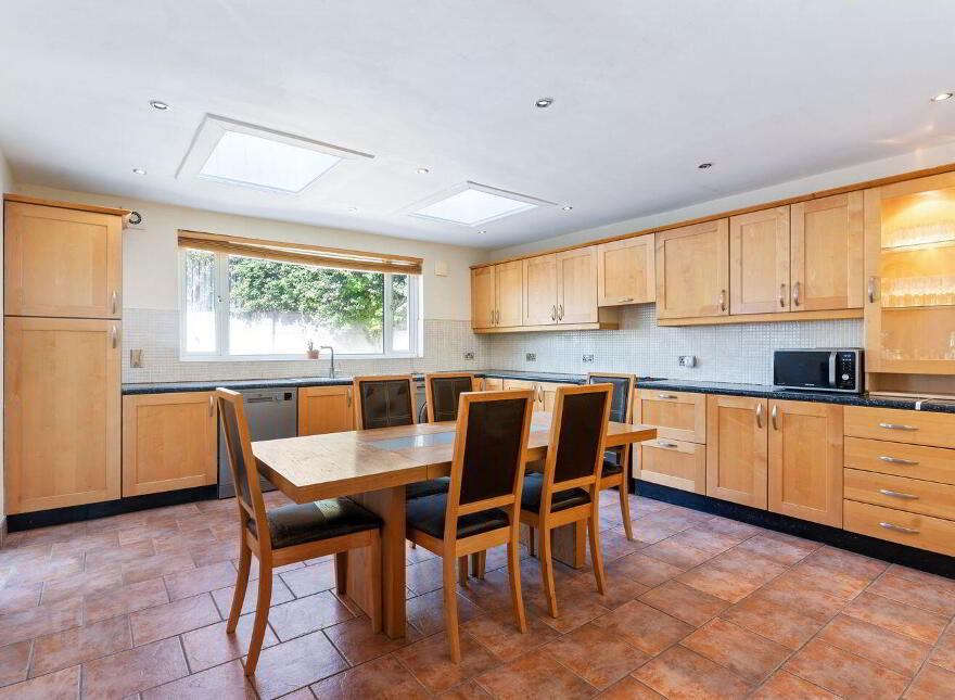 17 Ralahine, Ballybrack, A96W8W7