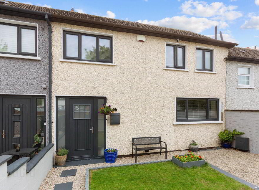 7 Pinewood, Ballybrack, A96K2F6 photo