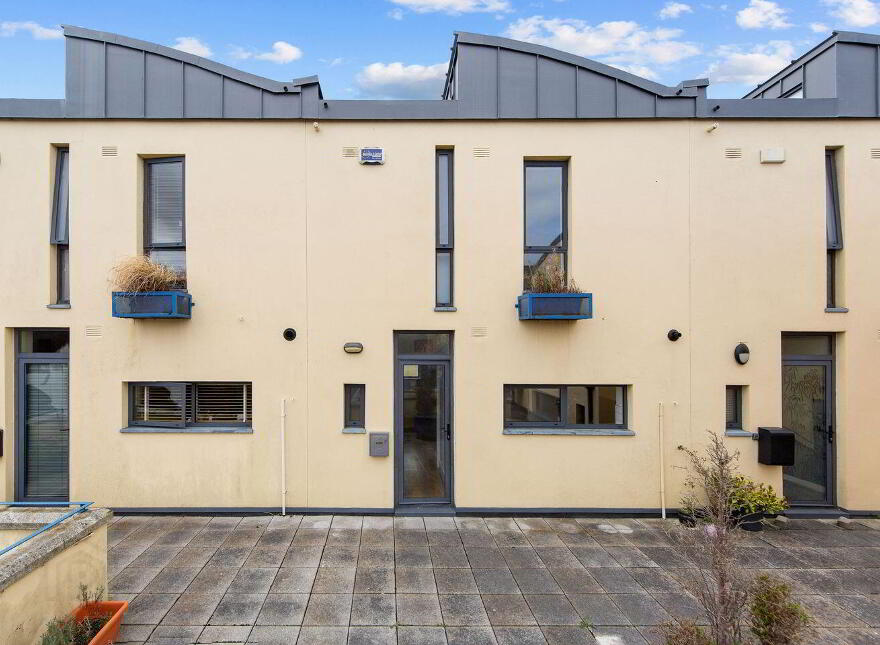 8 Castle Mews, Castle Street, Dalkey, A96HD21 photo