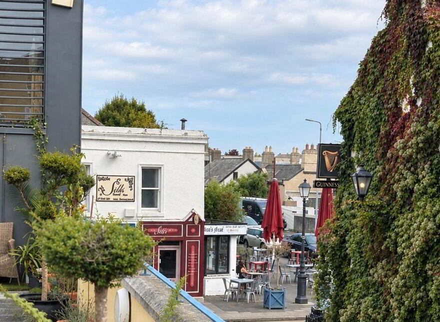 8 Castle Mews, Castle Street, Dalkey, A96HD21