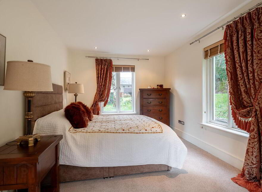 An Dún House, 6 Mountain View, Sheen Falls Country Club, Kenmare, V93XK85