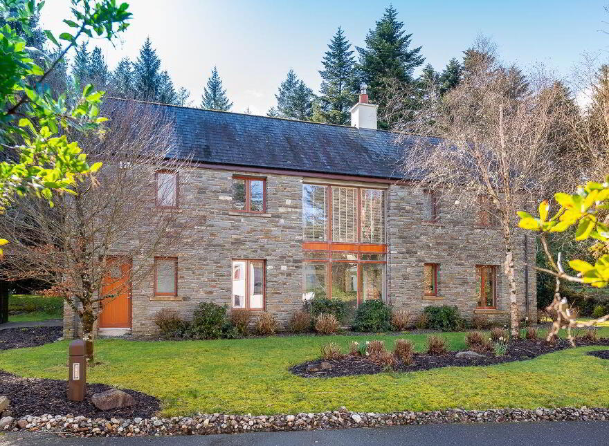 An Dún House, 6 Mountain View, Sheen Falls Country Club, Kenmare, V93XK85