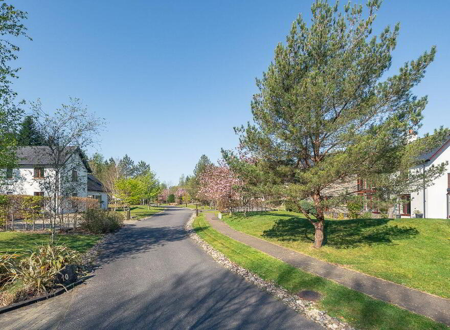 An Dún House, 6 Mountain View, Sheen Falls Country Club, Kenmare, V93XK85