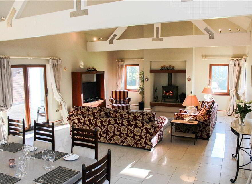 1 Cahir Lodges, Cahir, Tullig, V93W088