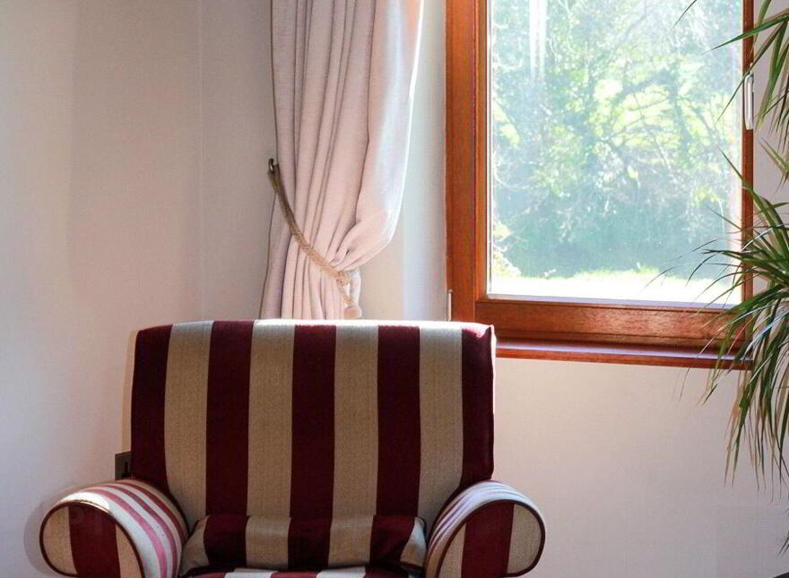 1 Cahir Lodges, Cahir, Tullig, V93W088